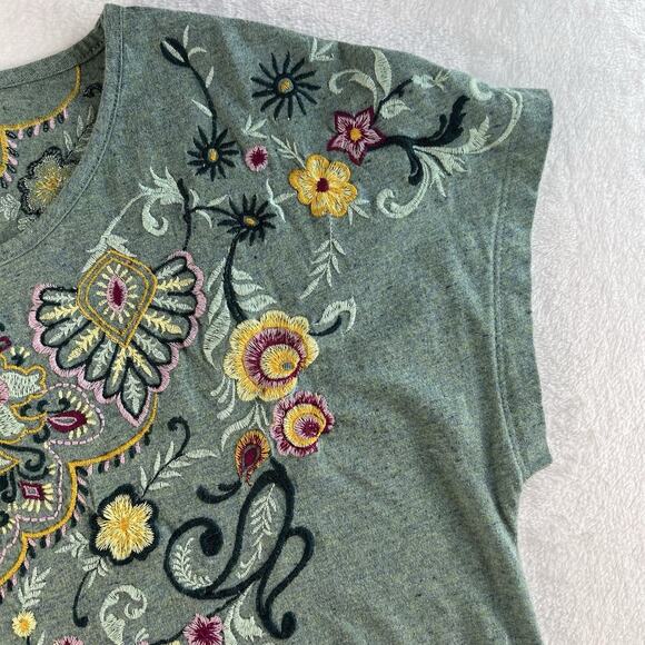 Soft Surroundings Small S Top Green Floral Embroidered Blouse Scoop Neck Boho - Picture 3 of 10